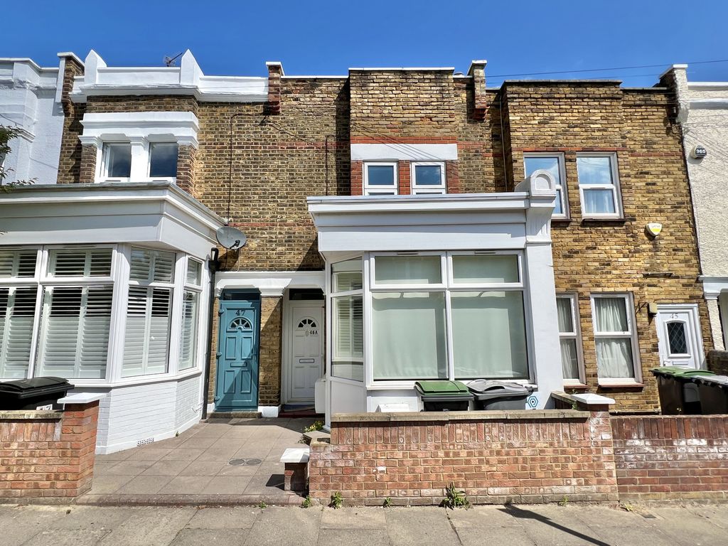 Property photo 1 of 12