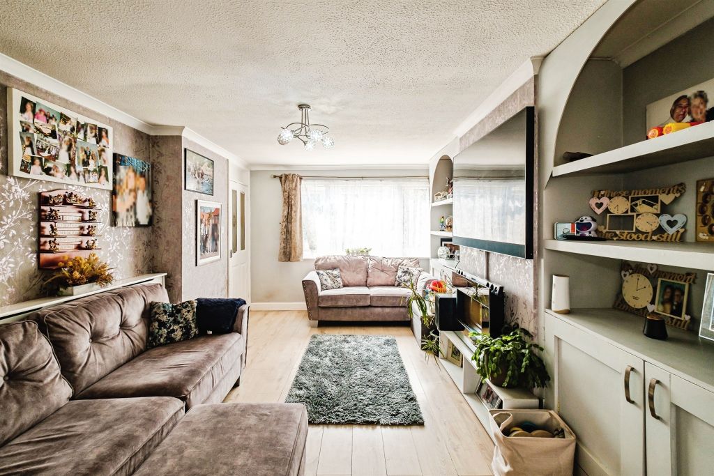 Property photo 3 of 15