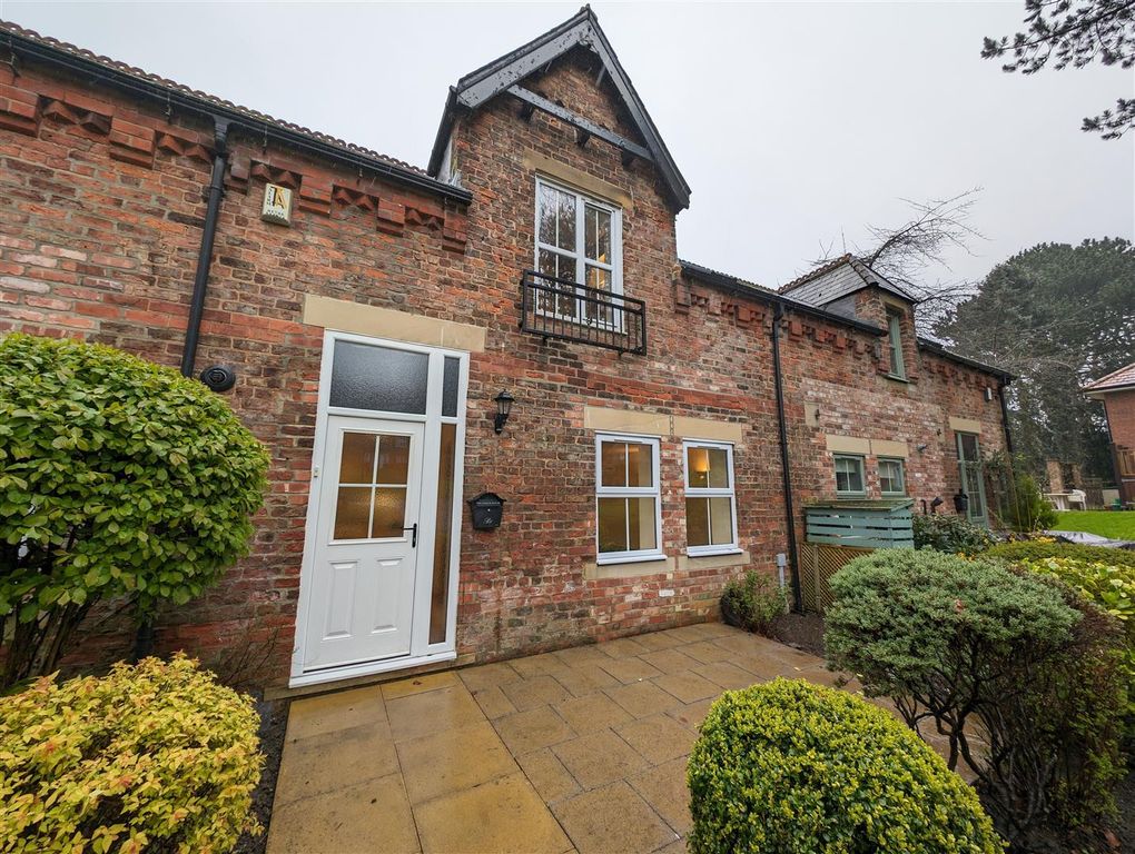 Property photo 1 of 13 Externally