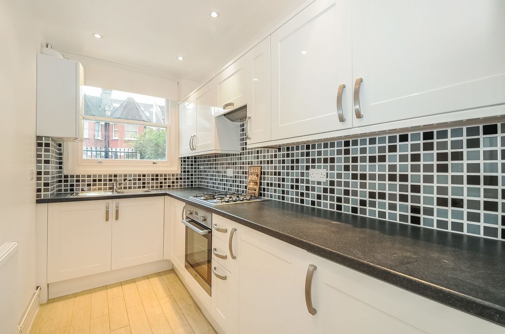 Property photo 2 of 6