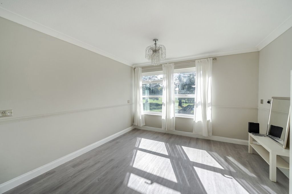 Property photo 3 of 15 1524899-8-6Ab2595...