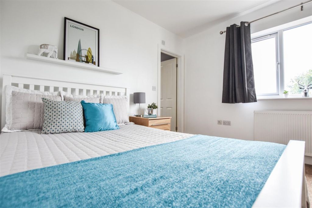 Property photo 3 of 12 4738502