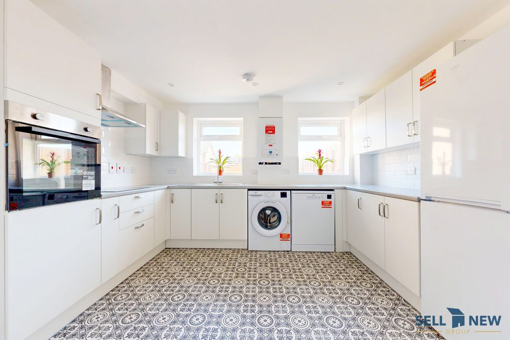 Property photo 2 of 20 Internal Photo