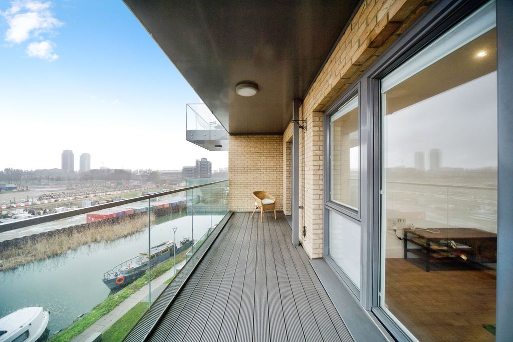 Property photo 3 of 16 Photography