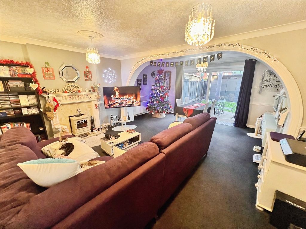 Property photo 2 of 11 Lounge Diner