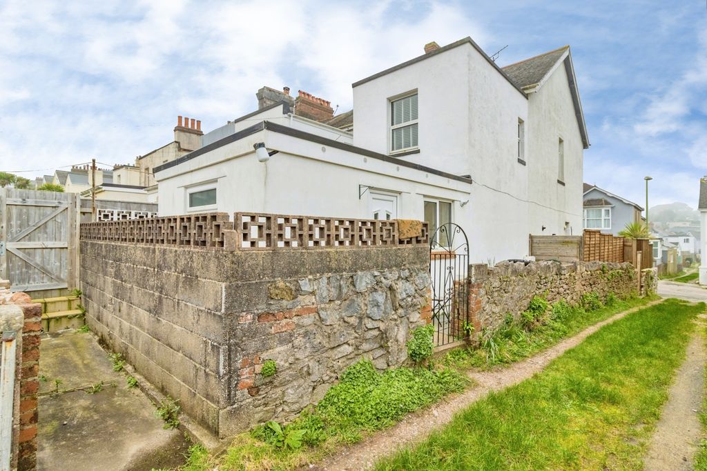 Property photo 1 of 11 Pbox-Img.Jpg