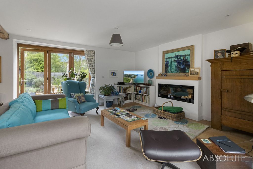 Property photo 3 of 36