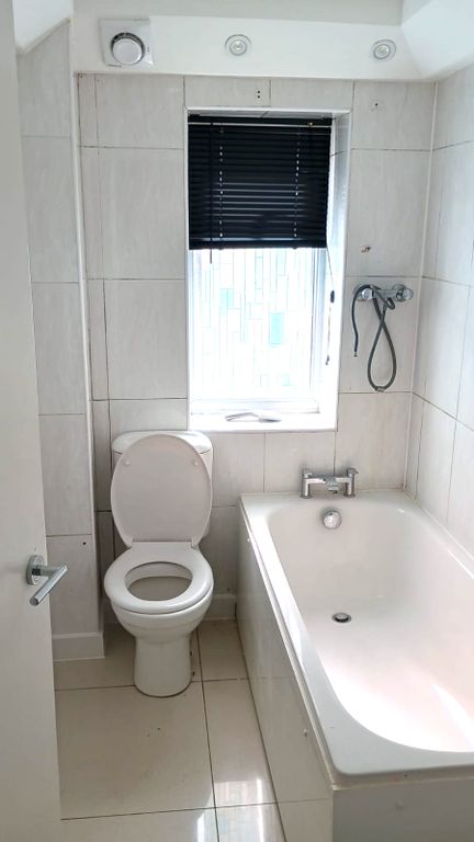 Property photo 2 of 3