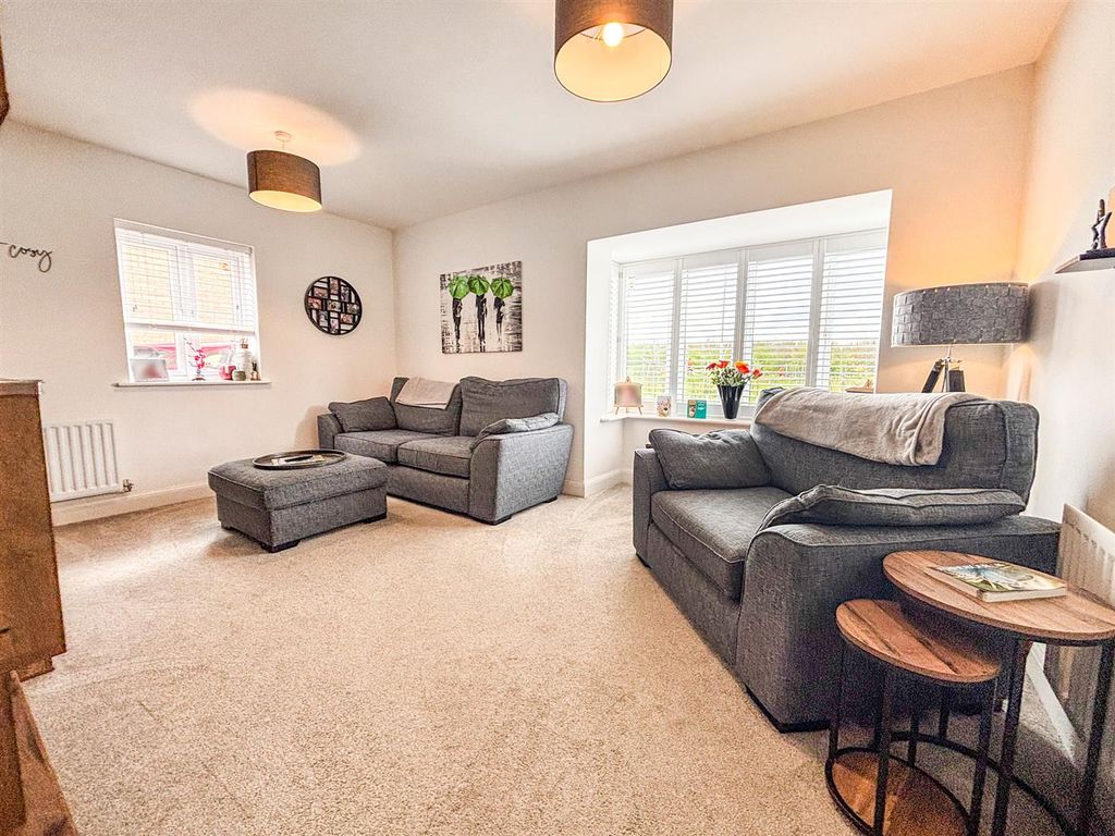 Property photo 3 of 24