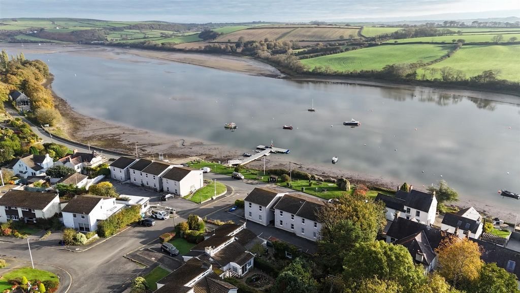 Property photo 2 of 36 4 Glanteifion Flats, The Moorings St. Dogmaels, Cardigan, Sa43 3Gf 1.Jpg