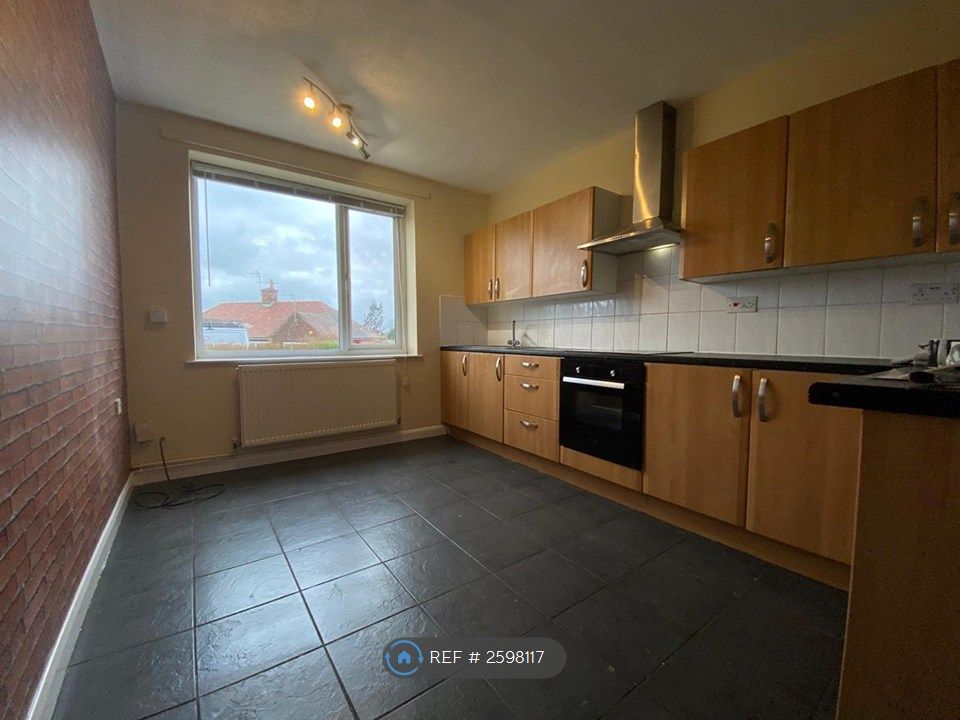 Property photo 1 of 28