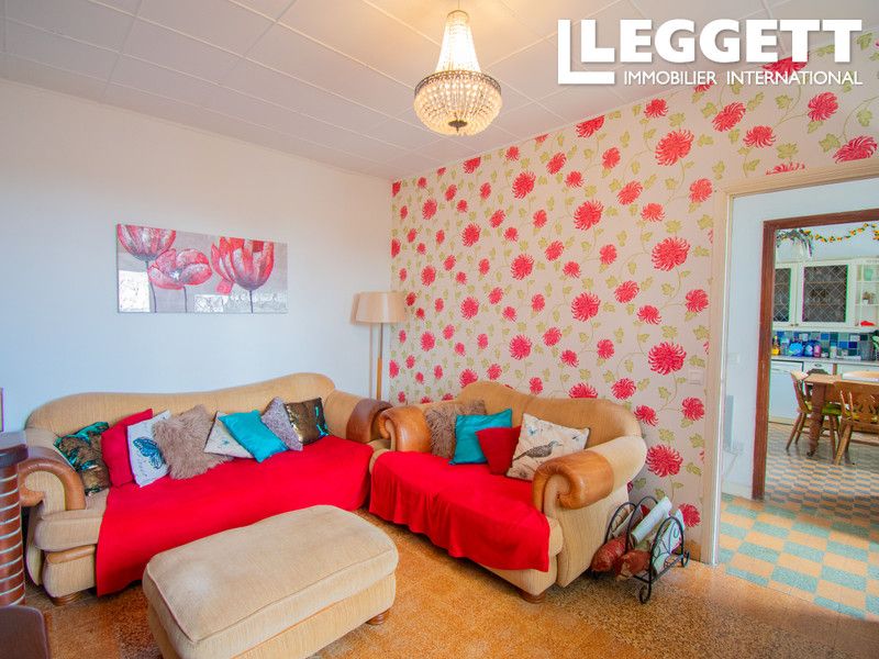 Property photo 2 of 10