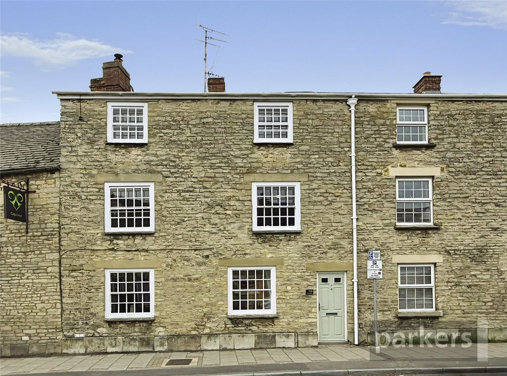 Property photo 1 of 39 Picture No. 05