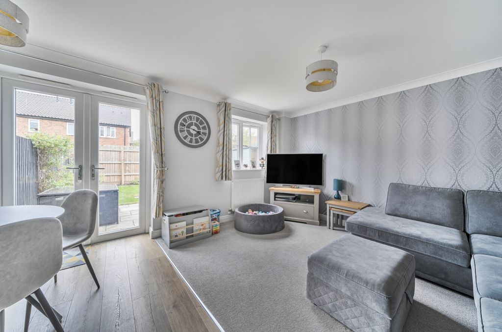 Property photo 2 of 27 1365514-8-68E92Ac1Adb0d