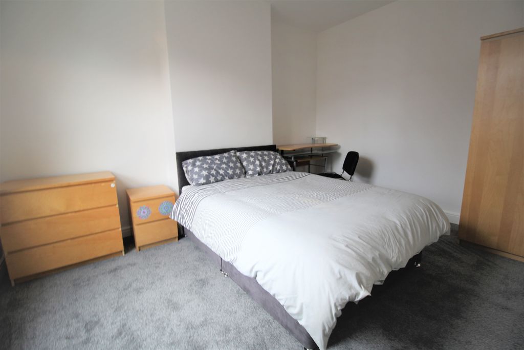 Property photo 2 of 4