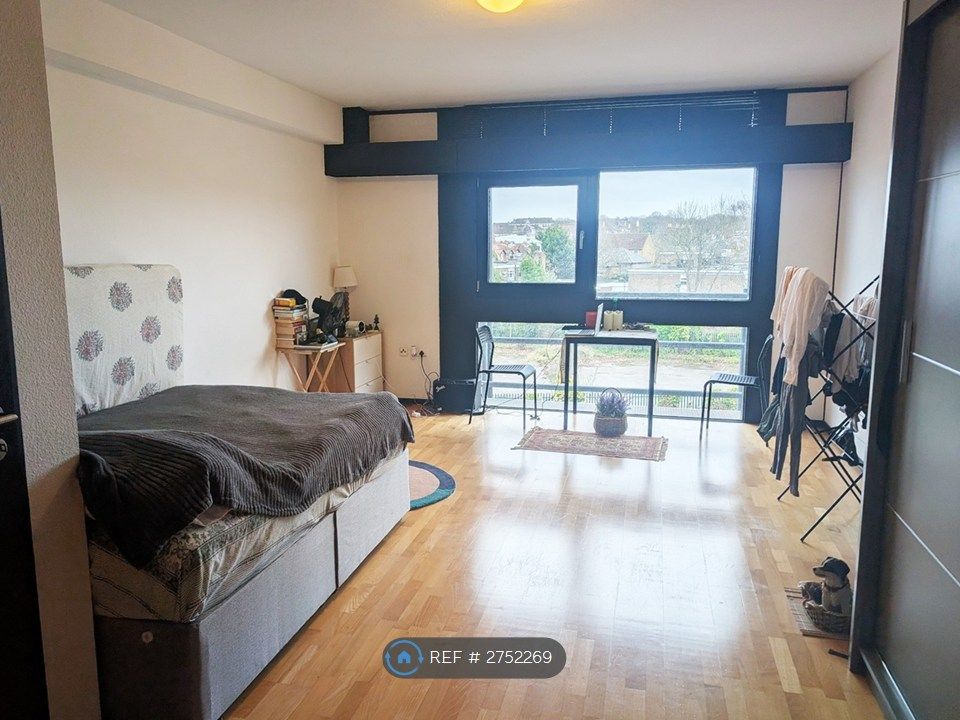 Property photo 3 of 5