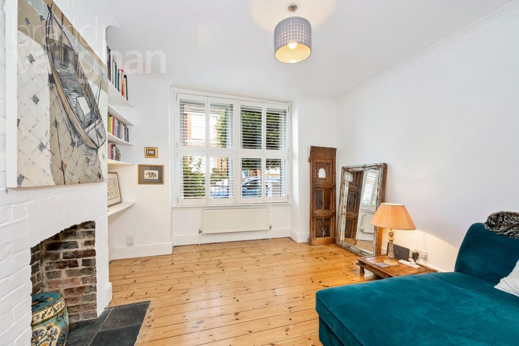 Property photo 2 of 19 Picture 2