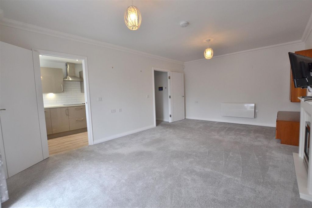 Property photo 3 of 15 Living Room 1.Jpg