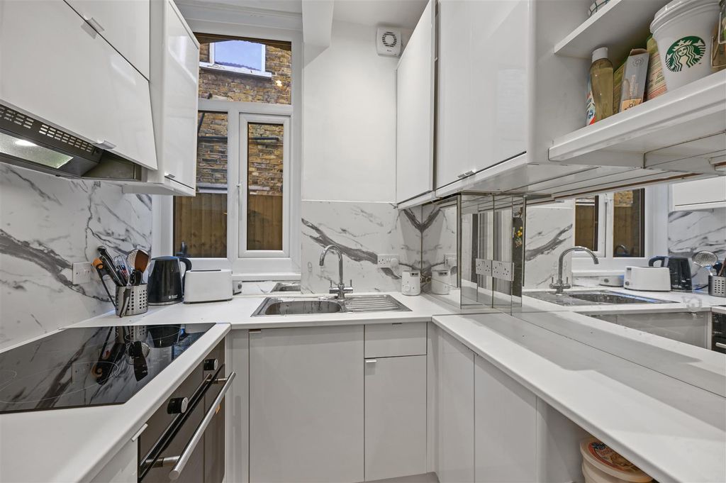 Property photo 3 of 12 Newton Avenue - Kitchen (4).Jpg