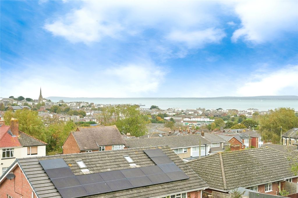 Property photo 2 of 15 Picture No. 04