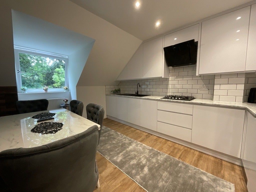 Property photo 2 of 6 Kitchen