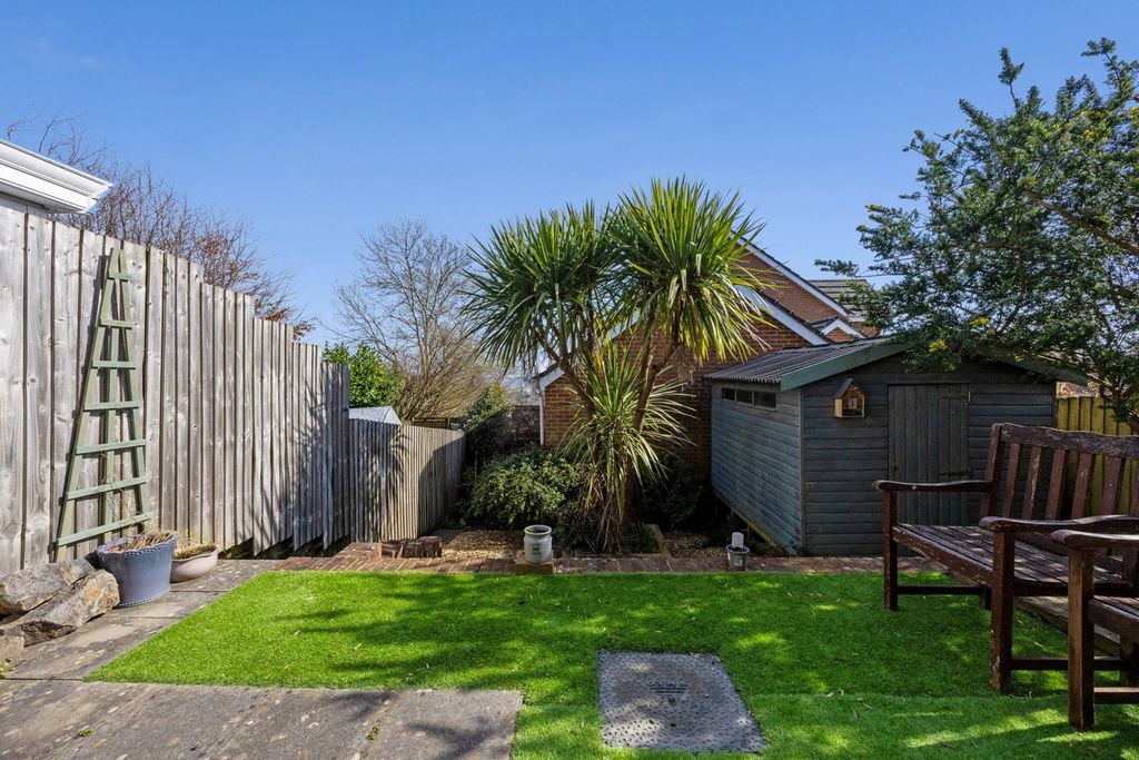 Property photo 2 of 34 Rear Garden