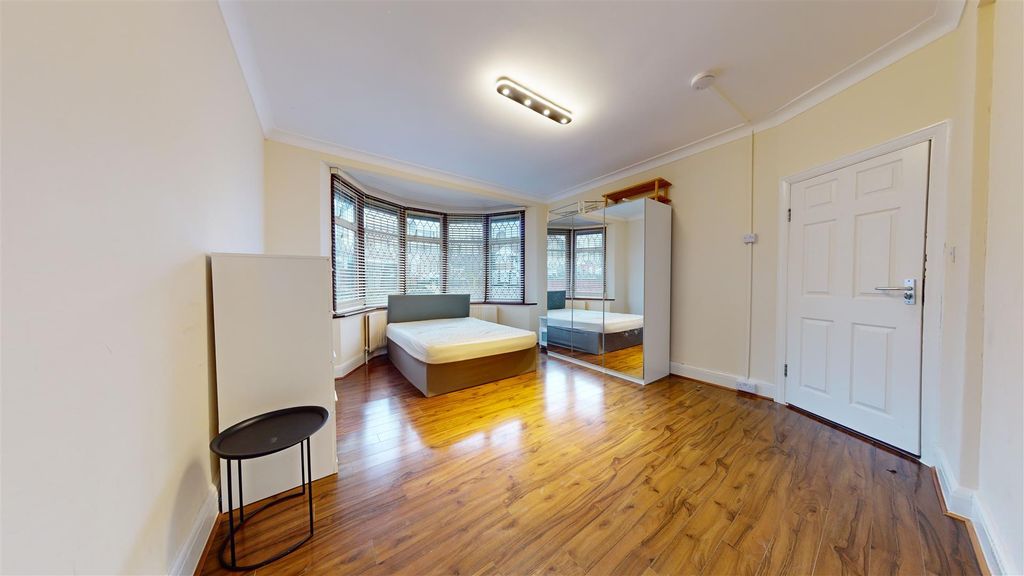 Property photo 2 of 13 01302025_095859.Jpg