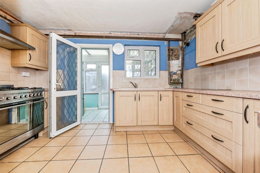 Property photo 2 of 18