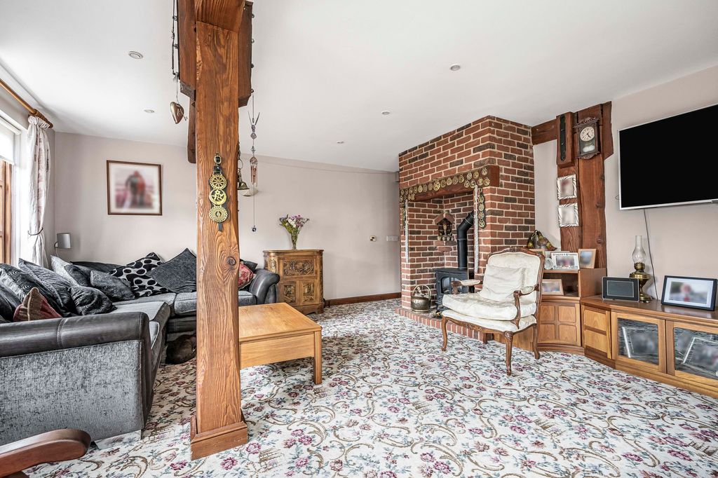 Property photo 2 of 38