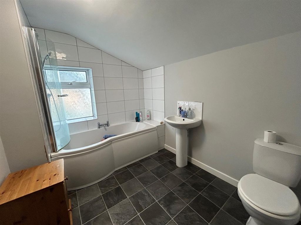 Property photo 3 of 10 2.Jpg