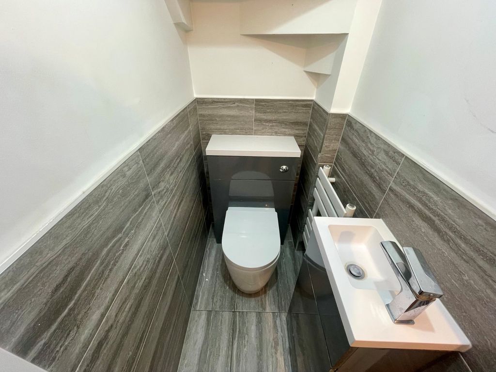 Property photo 3 of 12 Picture No. 14