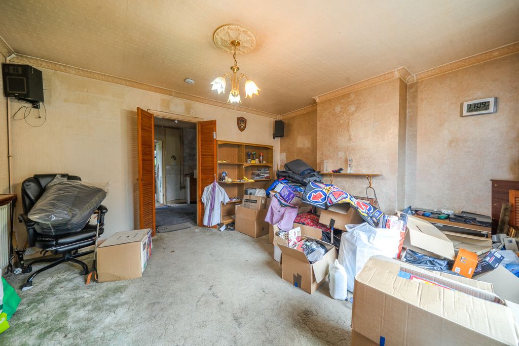 Property photo 3 of 8 1362592-5-68Dfa44...