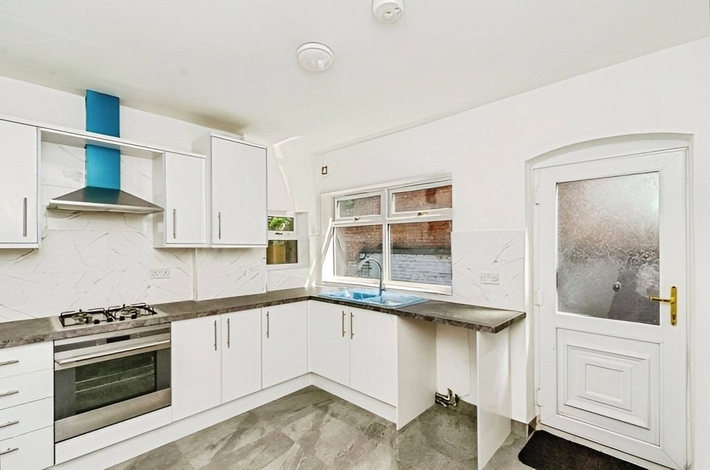 Property photo 2 of 12 Picture No. 07