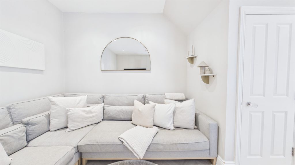 Property photo 3 of 25