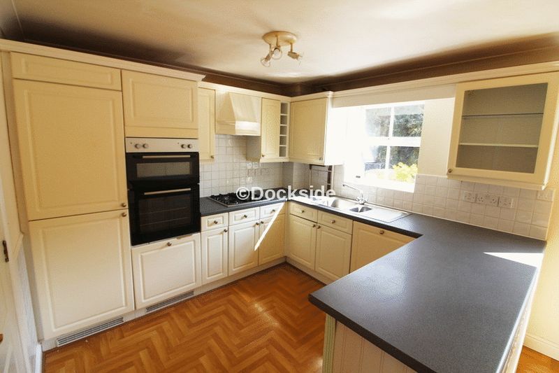 Property photo 3 of 15 Photo 9