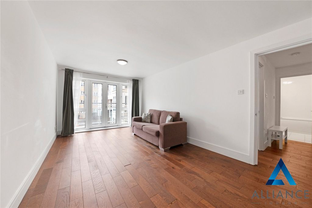 Property photo 3 of 16 Picture No. 02