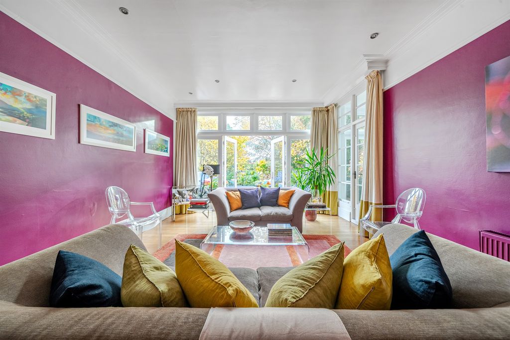 Property photo 1 of 21