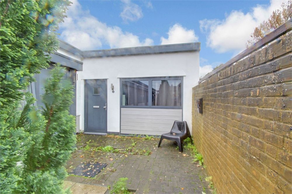Property photo 1 of 4