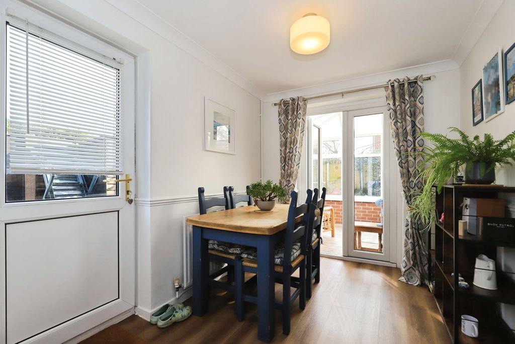 Property photo 3 of 13 Dining Area