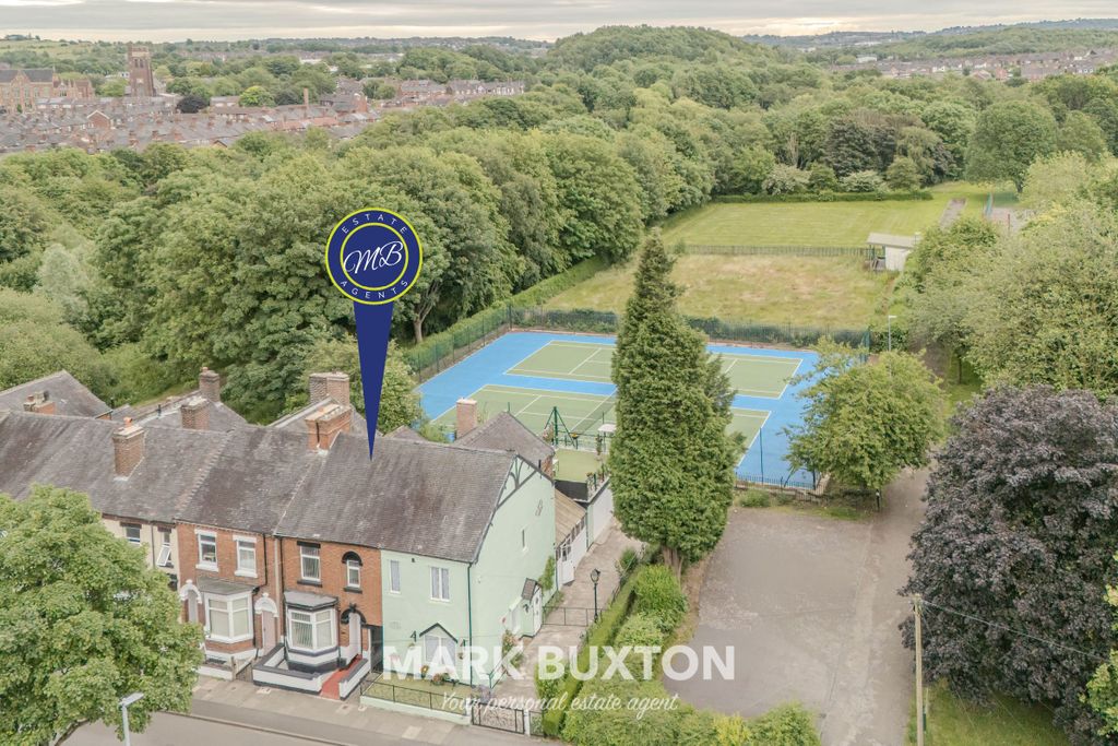 Property photo 1 of 33
