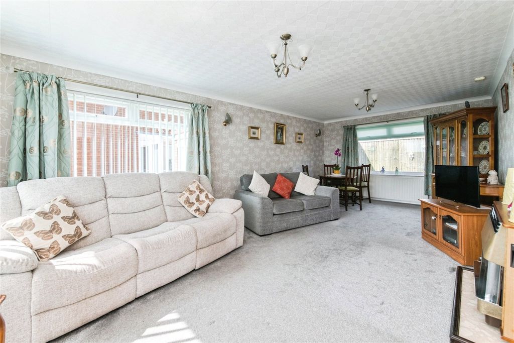 Property photo 2 of 12 Picture No. 07