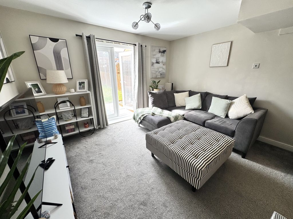 Property photo 3 of 15 Img_6533