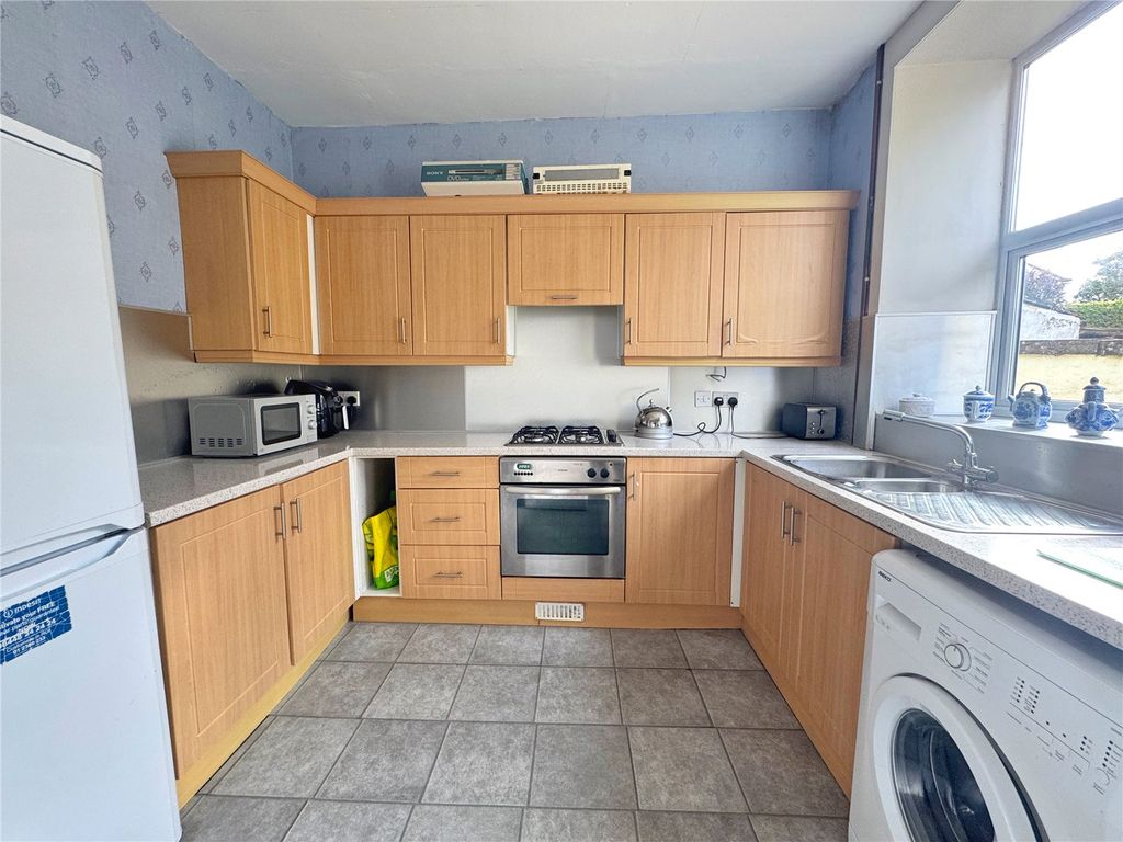 Property photo 3 of 14 Kitchen