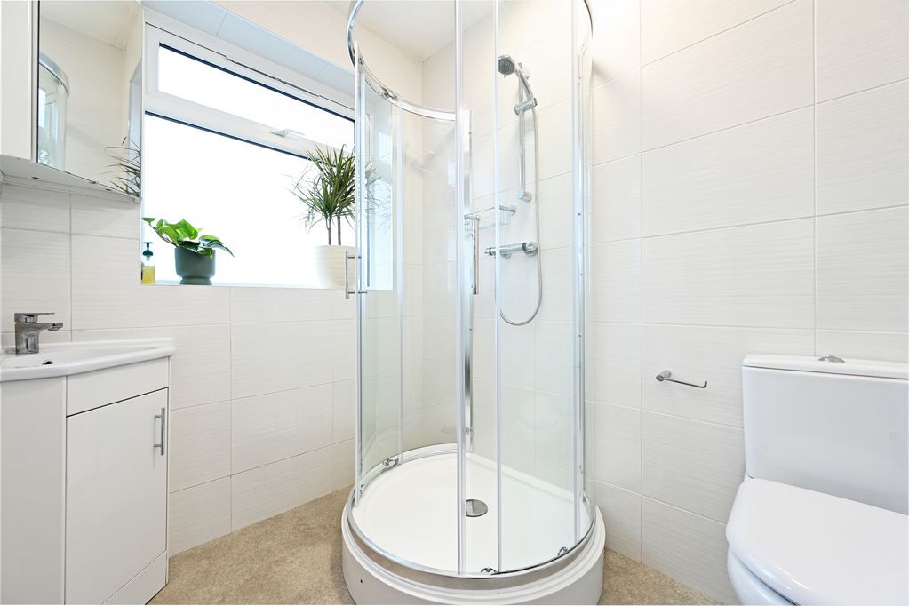 Property photo 3 of 23 Shower Room