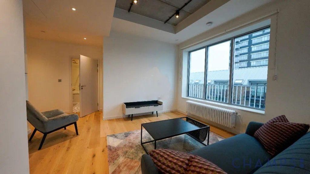 Property photo 3 of 7 Gallery