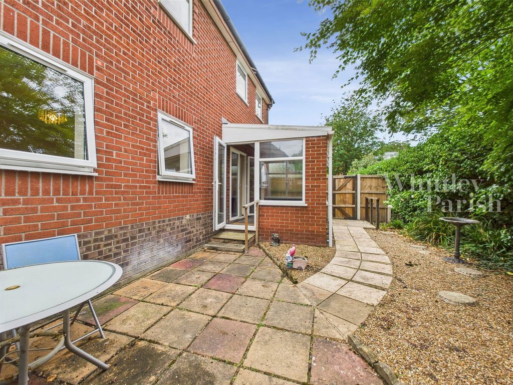 Property photo 2 of 12