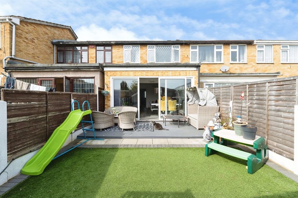 Property photo 3 of 20