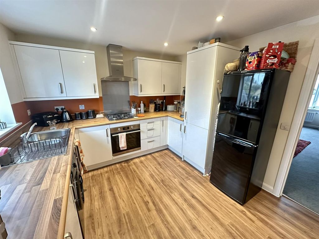 Property photo 3 of 26