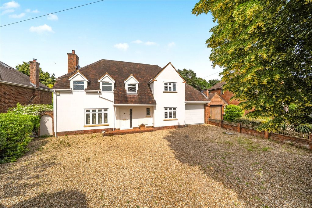 Property photo 1 of 33 Picture No. 14