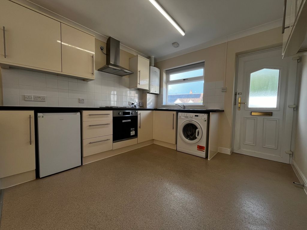 Property photo 3 of 8 Img_5046